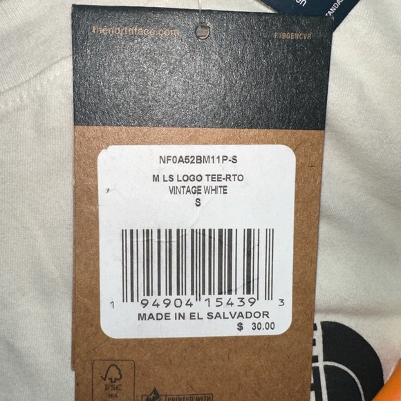 Cream Colored North Face Long Sleeve - Picture 5 of 6